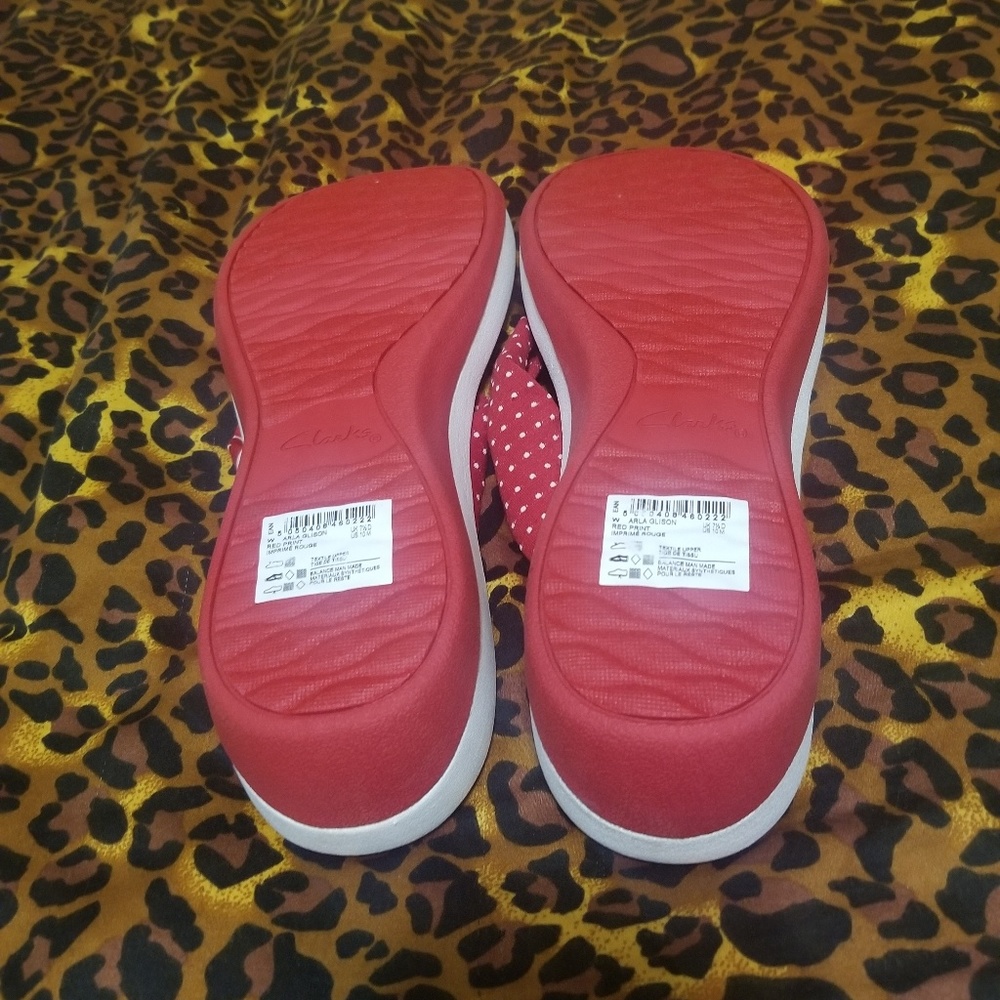 New Clark's red cloud stoppers sandals 10 - Picture 2 of 4